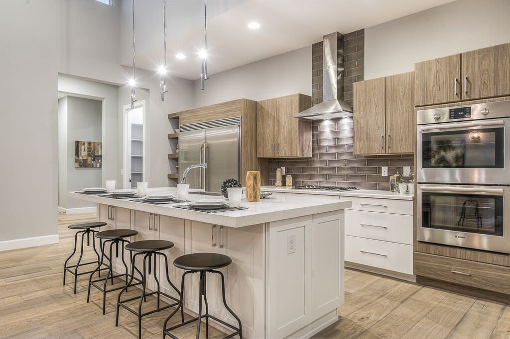 Kitchen Wall Oven
 44 Kitchens with Double Wall Ovens Examples