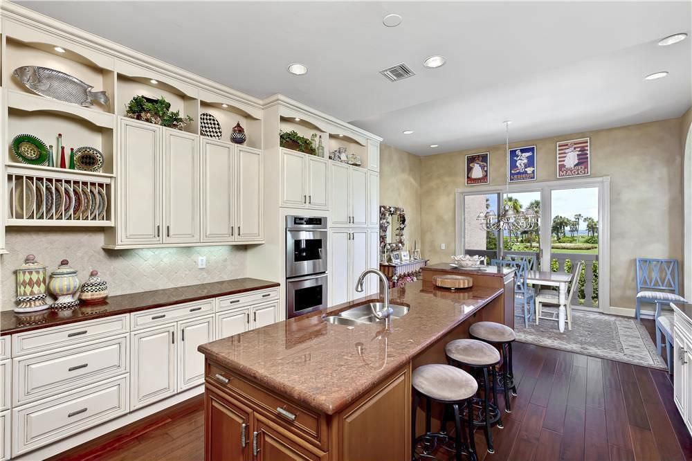 Kitchen Wall Oven
 44 Kitchens with Double Wall Ovens Examples