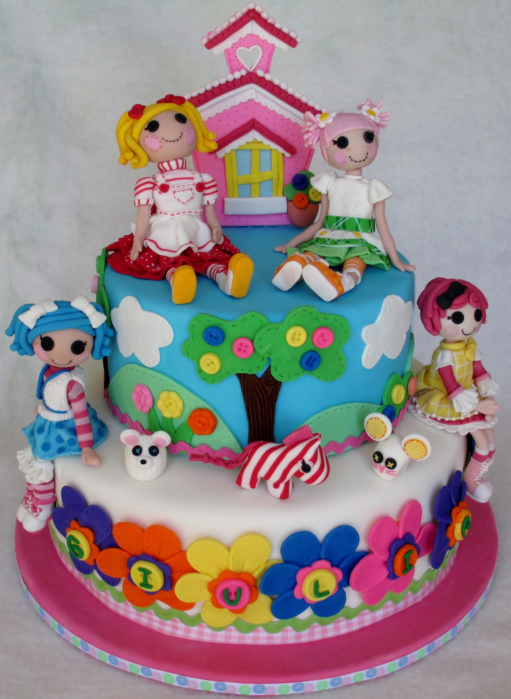 Lalaloopsy Birthday Cake
 Lalaloopsy cake