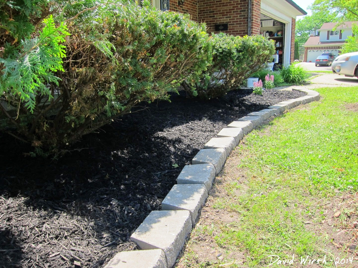 Landscape Edging Blocks
 Easy Landscape Block Wall and Mulch