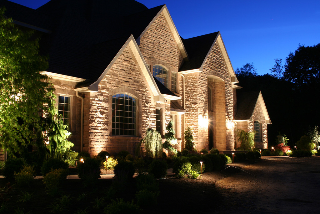 Landscape Lighting Companies
 6 Reasons for Outdoor Lighting