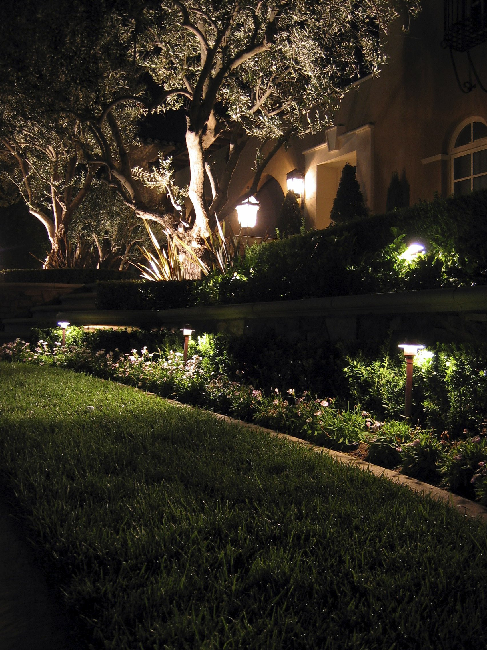Landscape Lighting Led
 7 Inspirational Ideas For Outdoor LED Landscape