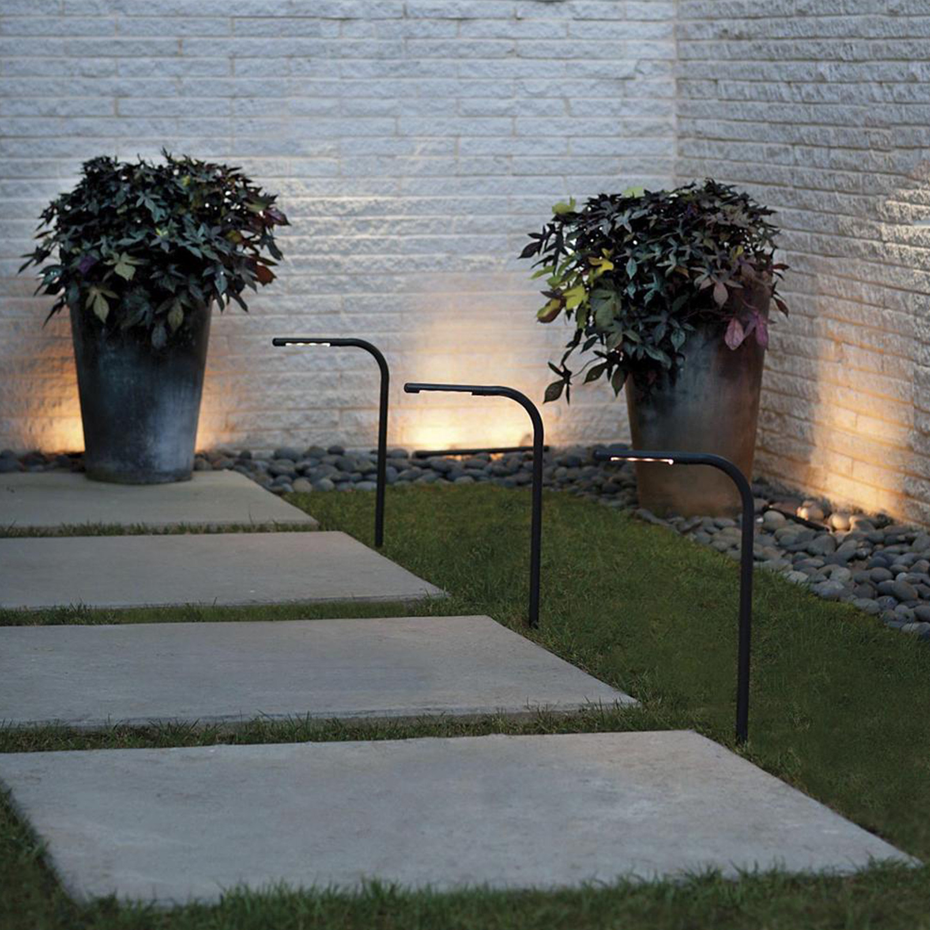 Landscape Path Lighting
 Landscape Lighting Guide