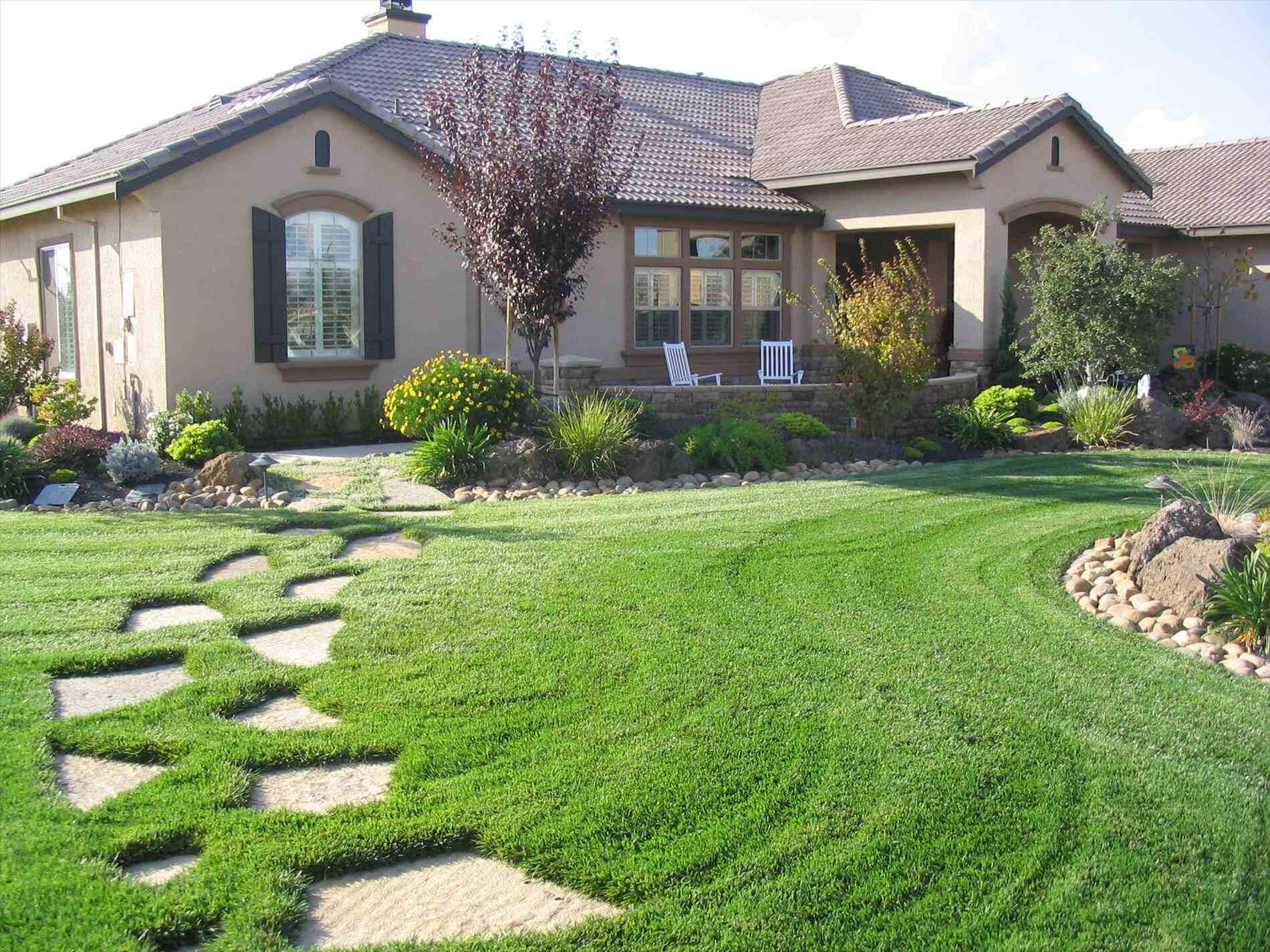 Landscape Pictures Front House
 Tips to Landscaping with Ranch Style Home Interior