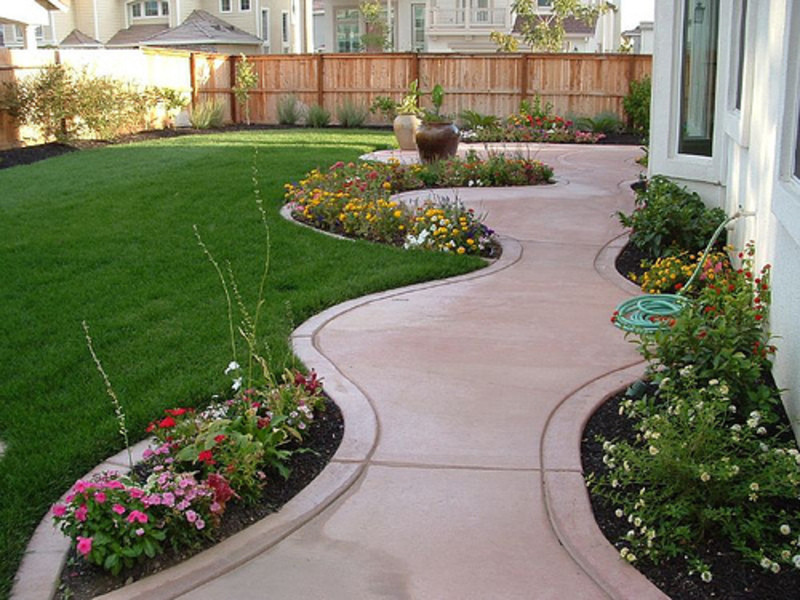 Landscaping A Small Backyard
 Small Backyard Landscaping Design Ideas 5 design