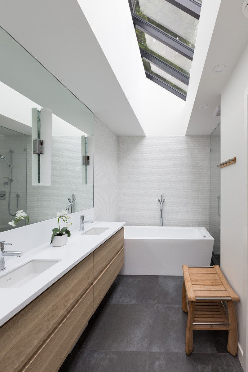 Large Bathroom Mirror
 5 Bathroom Mirror Ideas For A Double Vanity