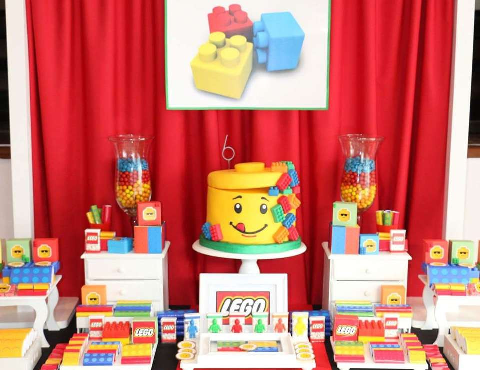 Legoland Birthday Party
 Legos Birthday "Legoland"