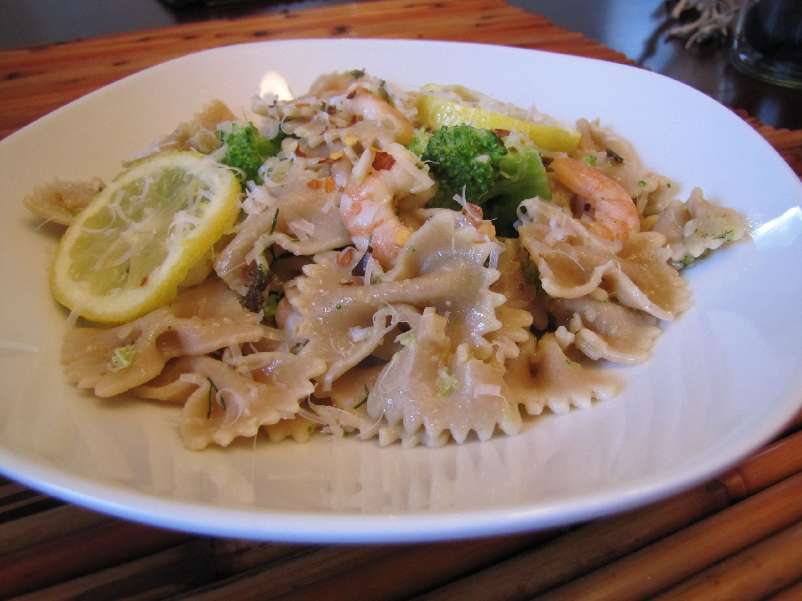 Lemon Pasta With Shrimp
 Lemon pasta with shrimp and broccoli