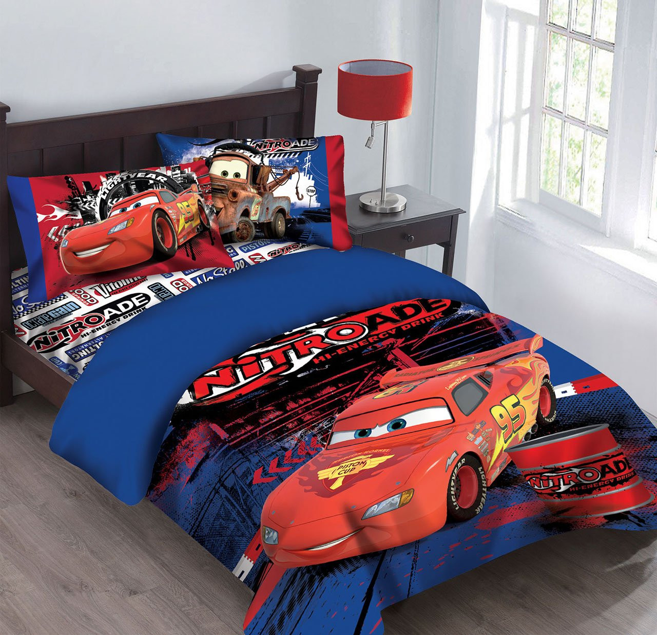 Lightning Mcqueen Bedroom Sets
 Amazon Disney Pixar Cars Lightning McQueen Twin Bed