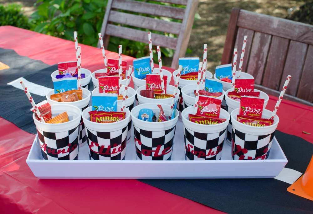 Lightning Mcqueen Birthday Party
 Cars Lightning McQueen Birthday Party Ideas