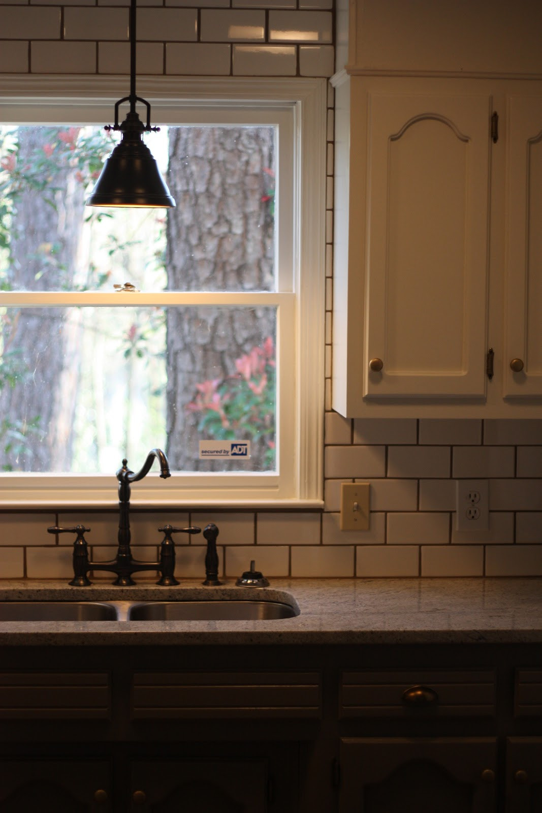 Lights Over Kitchen Sink
 Most Re mended Lighting over Kitchen Sink – HomesFeed