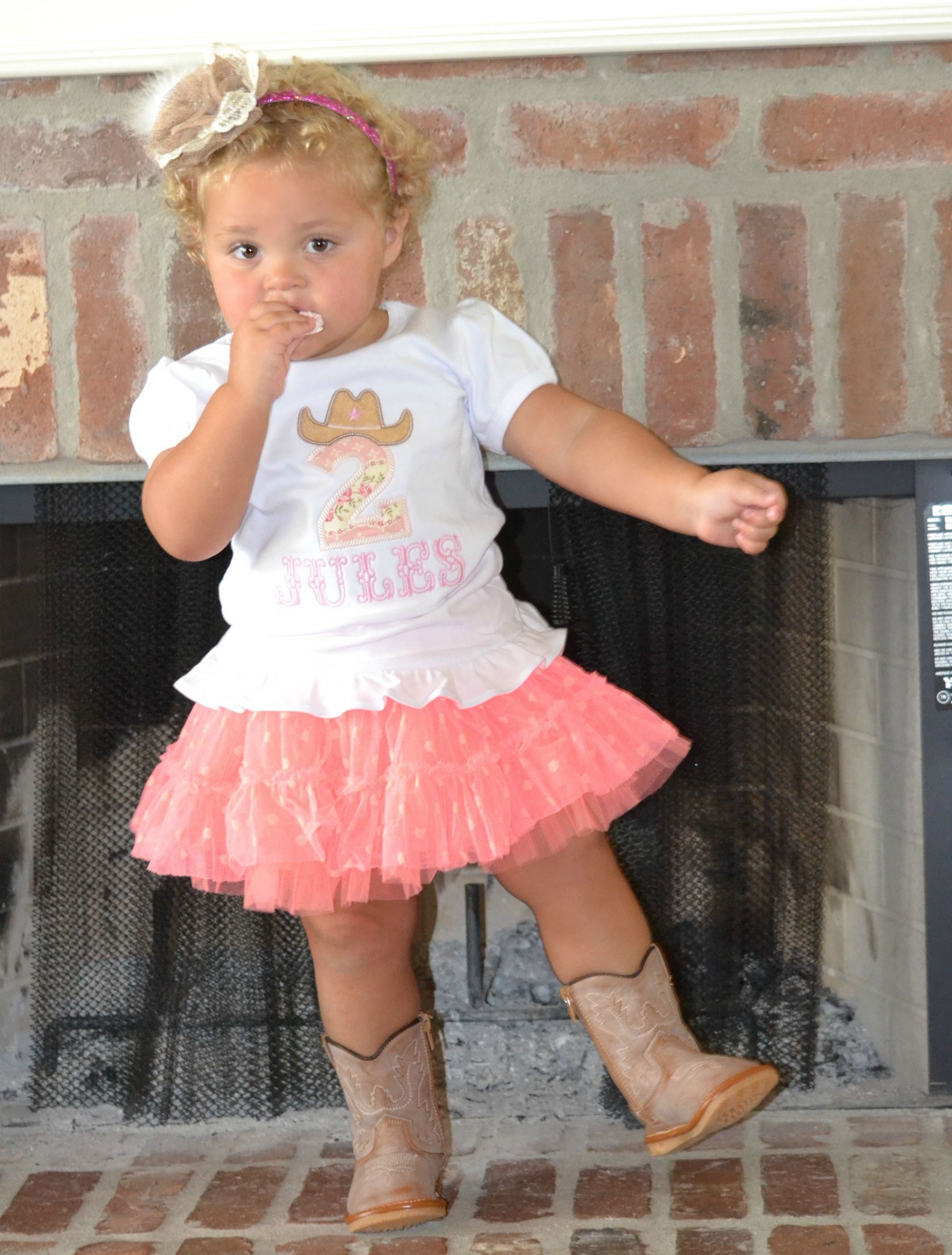 Little Girl 2Nd Birthday Party Ideas
 Jules’ 2nd Birthday Party – Shabby Chic Cowgirl – Hakuna