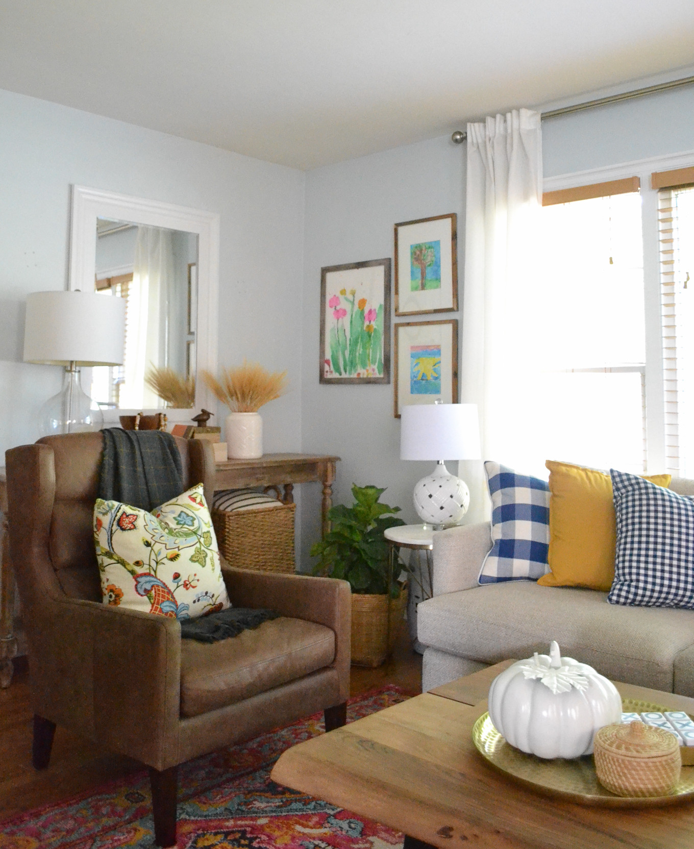Living Room Decor Pinterest
 Living Room Decorating Ideas For Fall Balancing Home