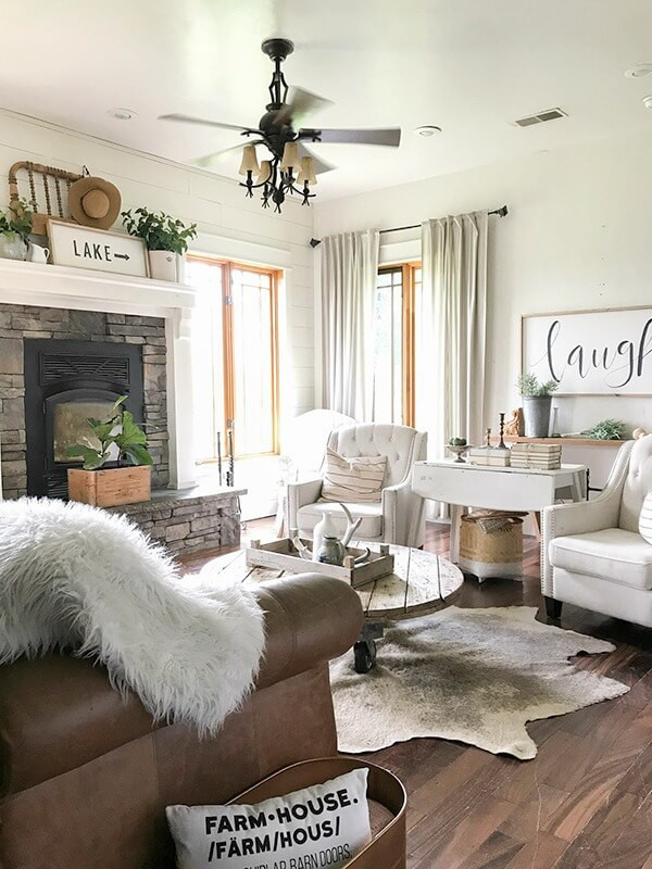 Living Room Farmhouse Decor
 Farmhouse Living Room Ideas for the Summer Twelve Main