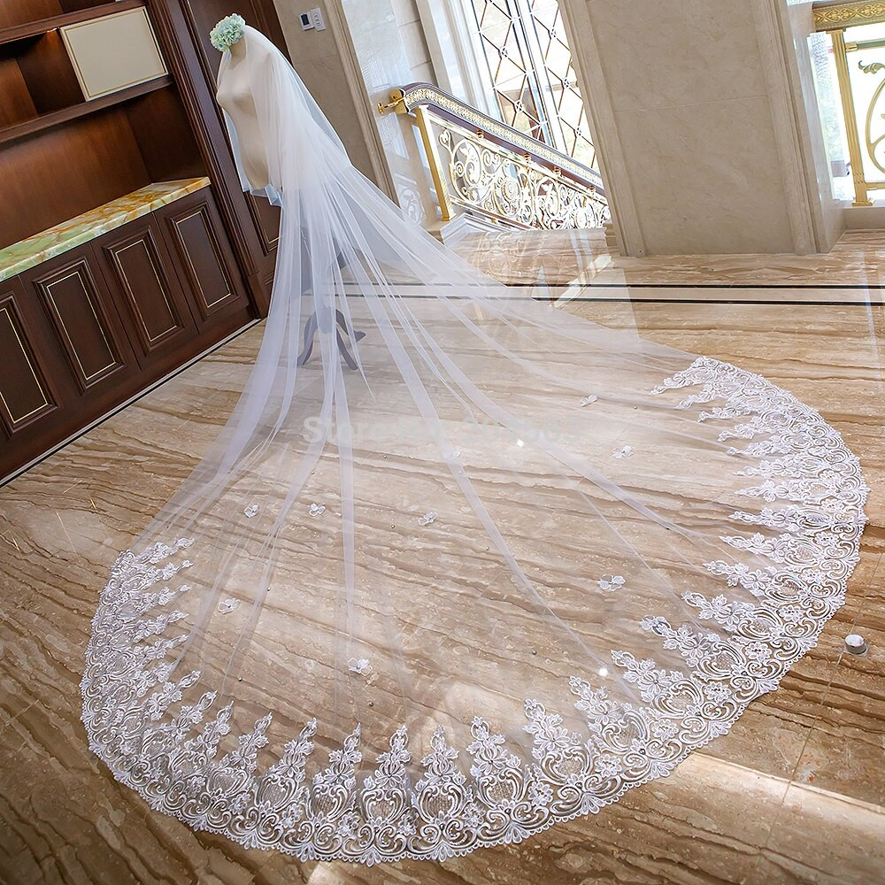 Long Wedding Veils With Crystals
 Two Layer Lace Wedding Veil with Crystals 4 Meters Long