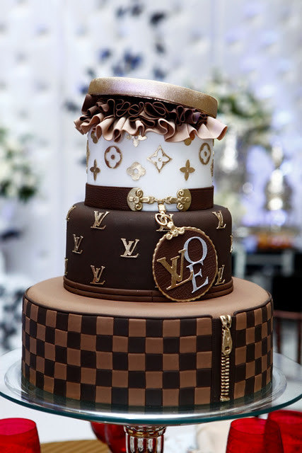 Louis Vuitton Birthday Cake
 Louis Vuitton Cake Birthday or Wedding Design