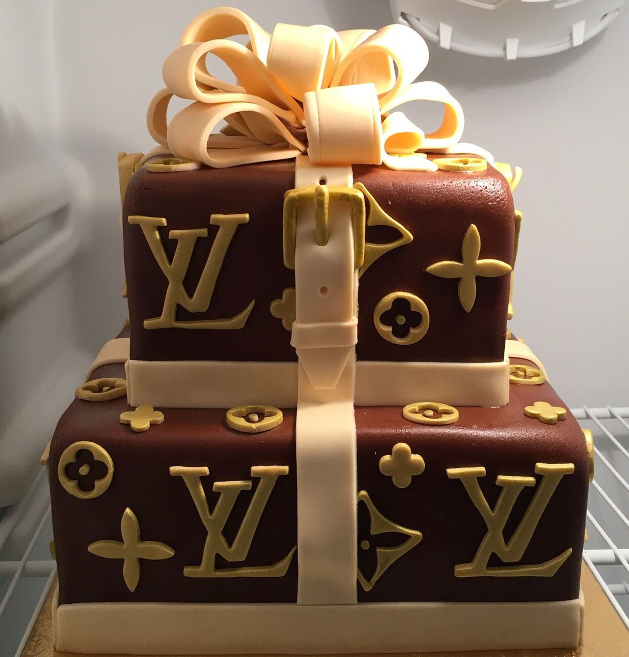 Louis Vuitton Birthday Cake
 louis vuitton birthday cake Cake Design