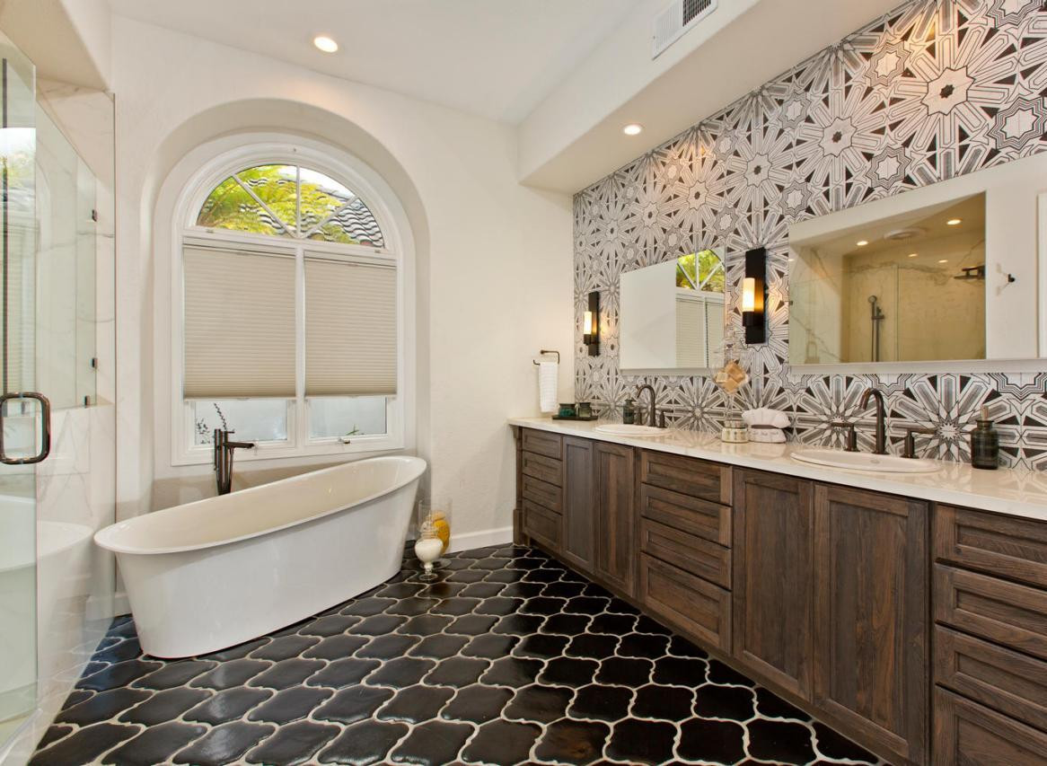 Luxury Master Bathroom
 25 Modern Luxury Master Bathroom Design Ideas