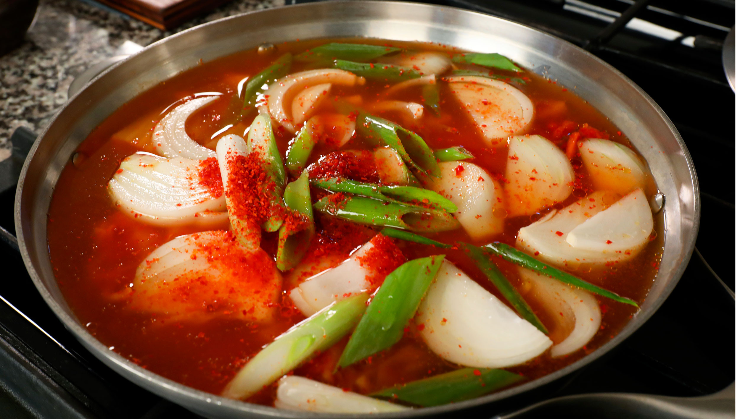 Maangchi Kimchi Stew
 Kimchi stew with tuna Chamchi kimchi jjigae 참치김치찌개