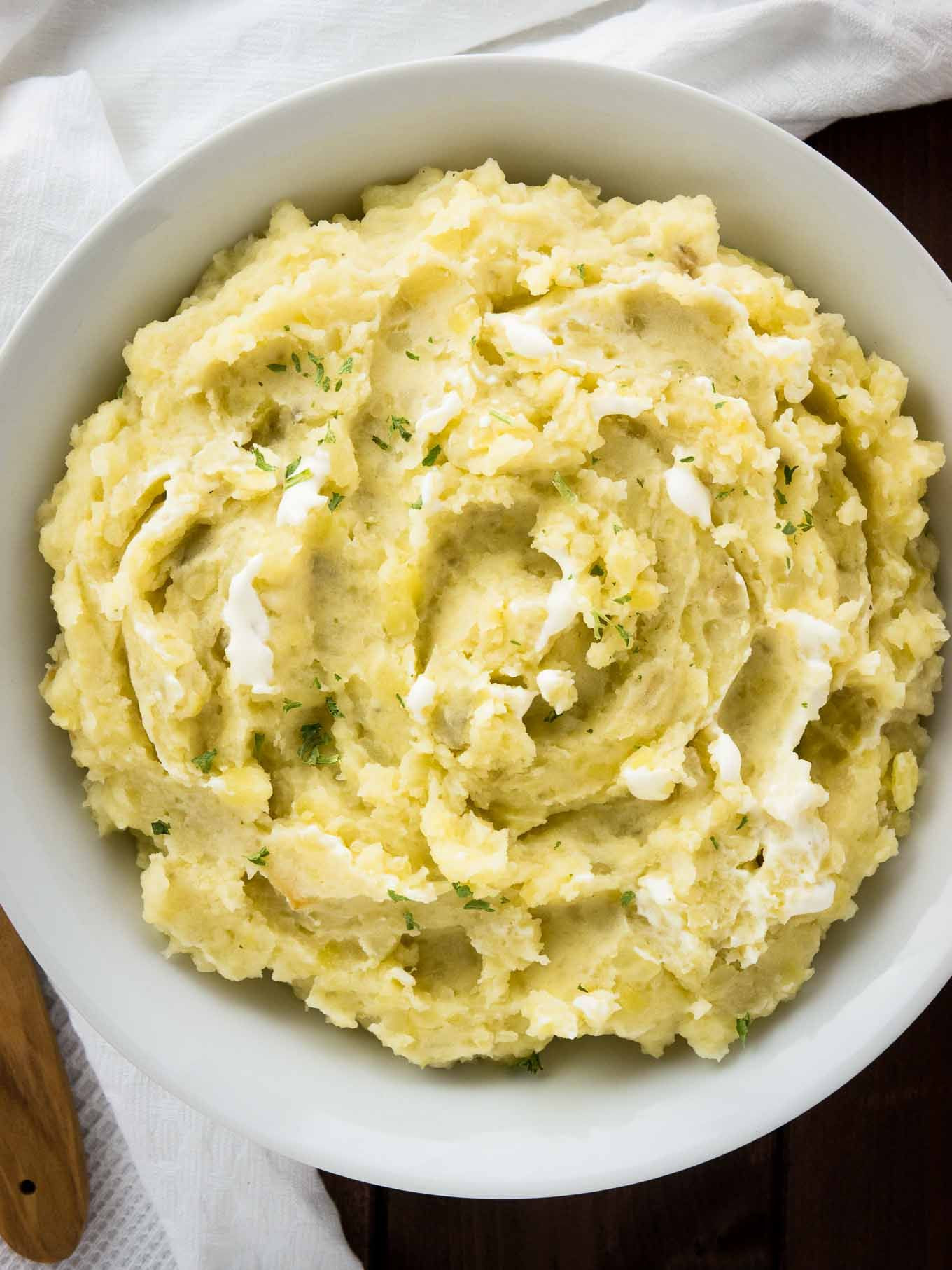 Make Ahead Crock Pot Mashed Potatoes Recipe
 This Creamy Crock Pot Mashed Potatoes Recipe is SO easy