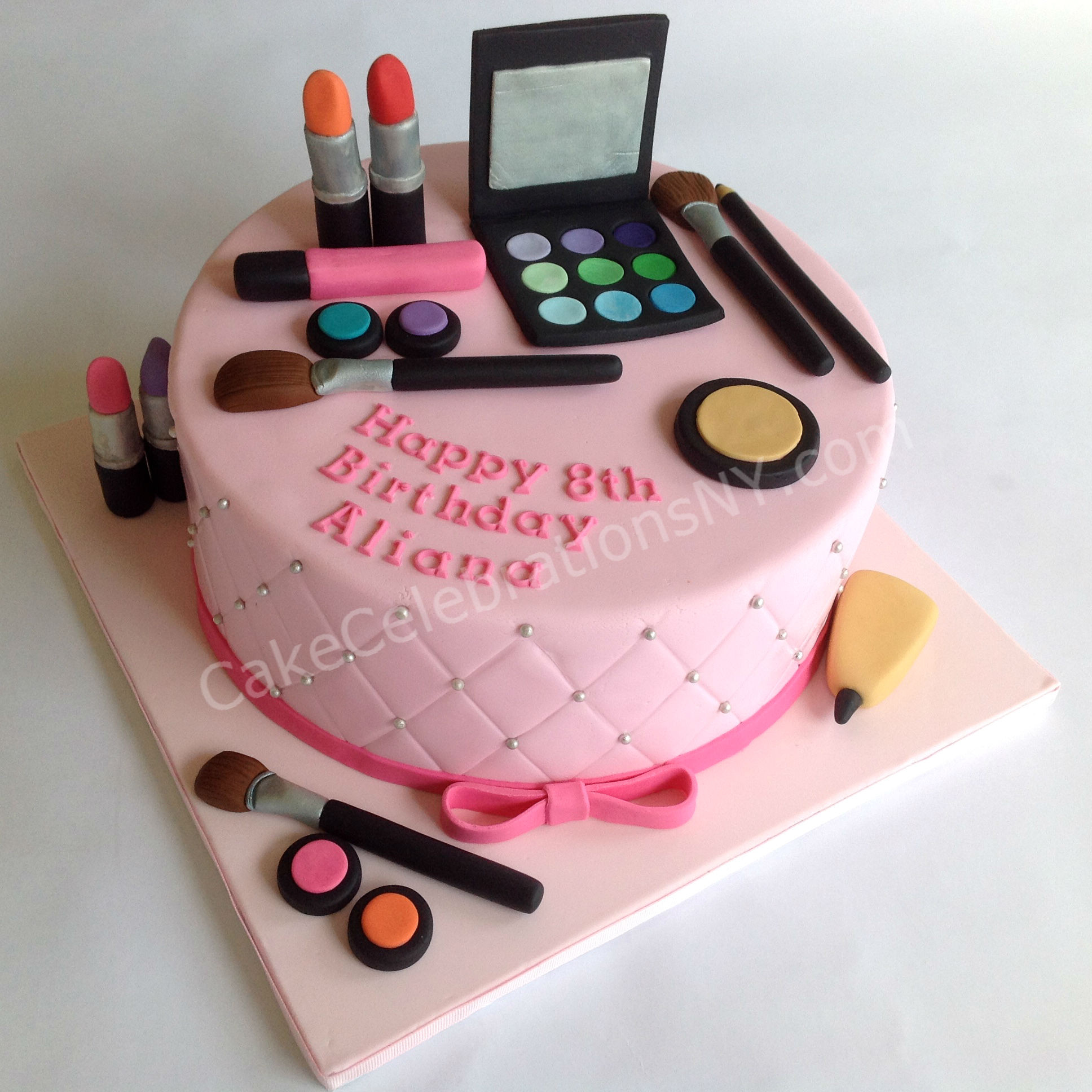 Makeup Birthday Cake
 Makeup Birthday Cake