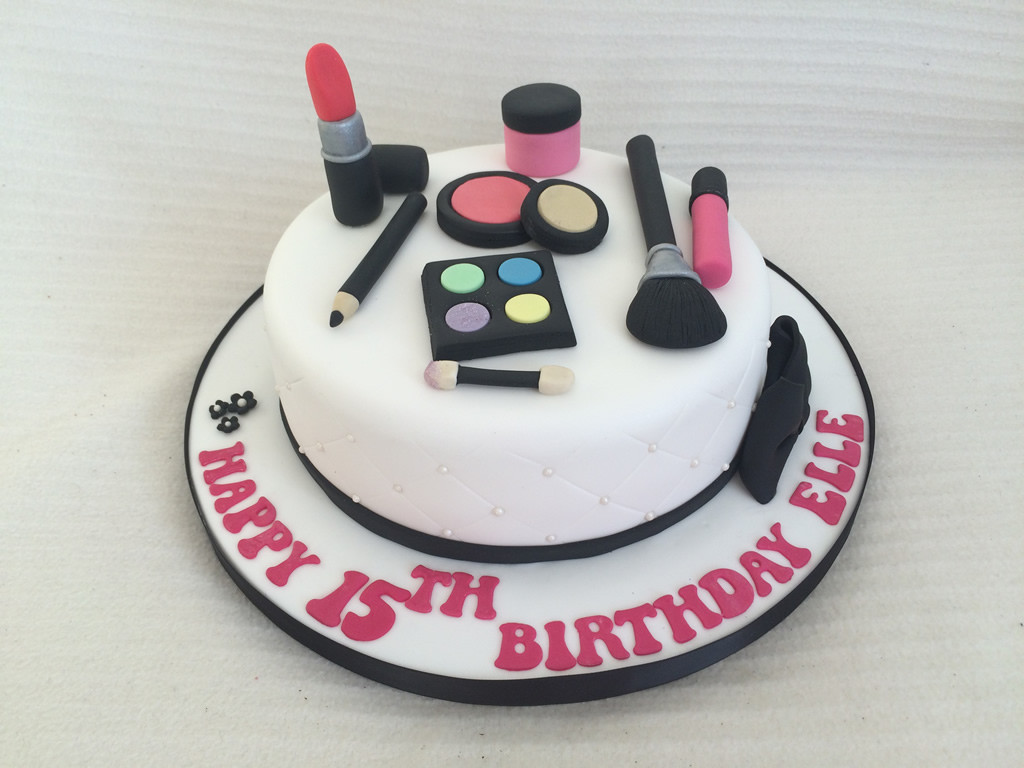 Makeup Birthday Cake
 Makeup Birthday Cakes Mugeek Vidalondon