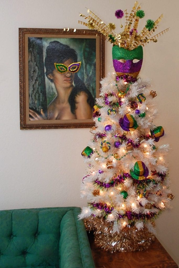 Mardi Gras Decorations DIY
 Festive Glittered DIY Mardi Gras Mask Tree Topper