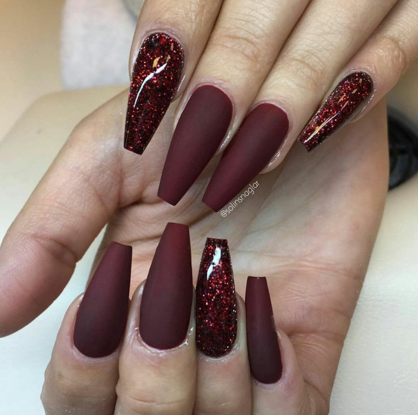 Maroon Glitter Nails
 Deep red acrylics and glitter