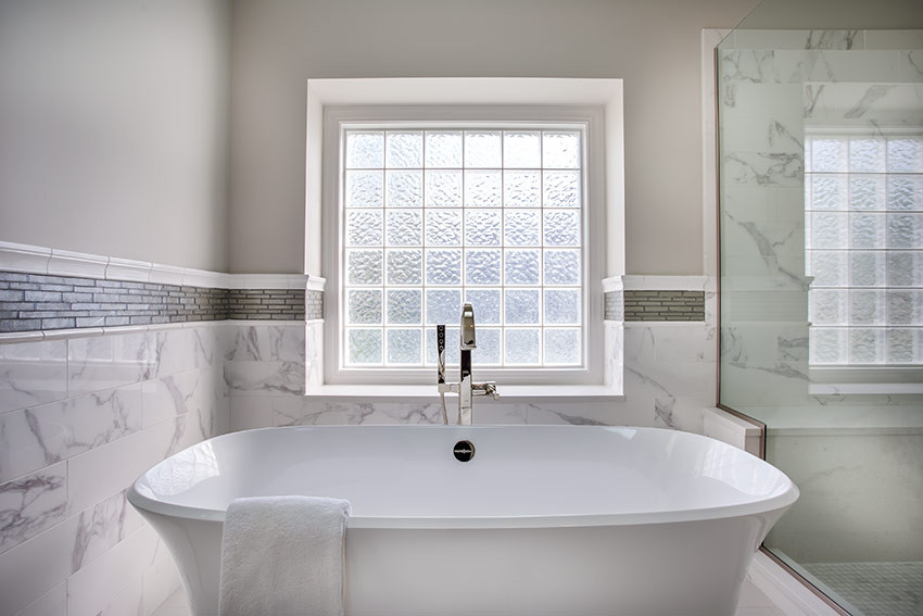 Master Bathroom Tub
 How to Choose the Perfect Bathtub 2016 Bathtub Trends and