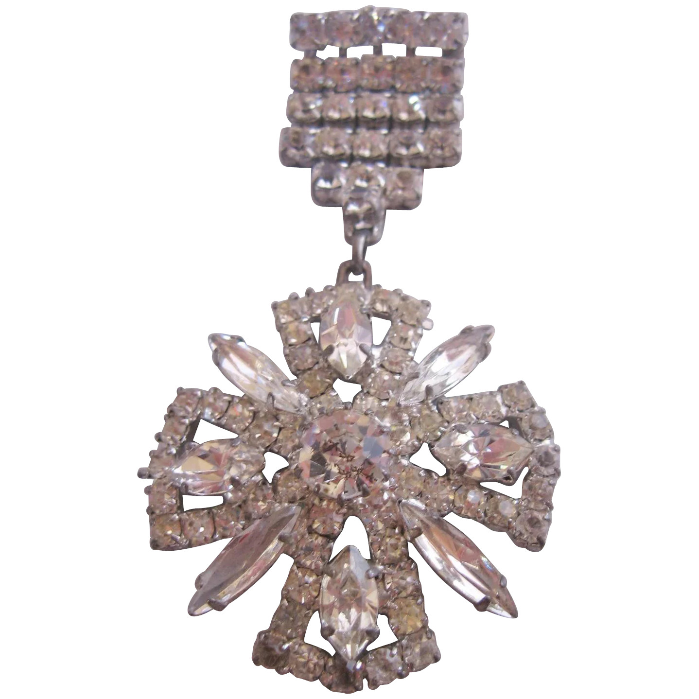 Vintage Early Pot Metal Rhinestone Badge Metal Brooches
Vintage Early Pot Metal and Rhinestone Badge Pin Brooch