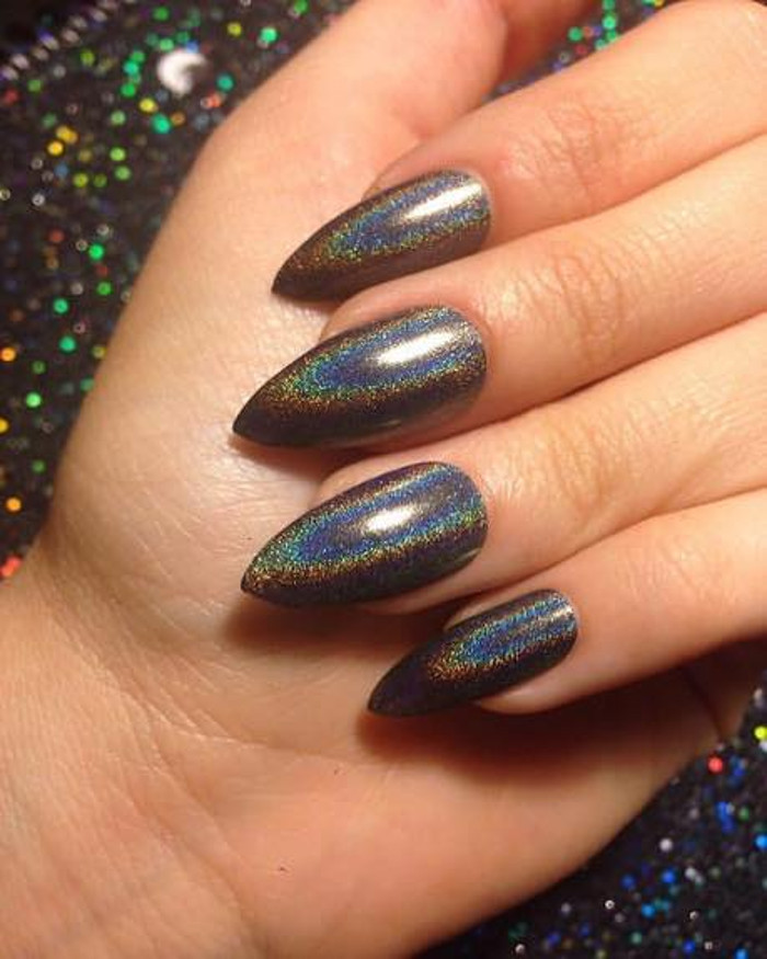 Metallic Nail Colors
 How To DIY The Metallic Manicure Trend