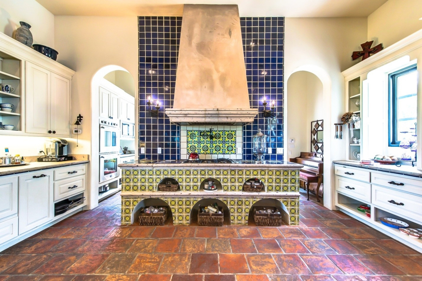 Mexican Tile Kitchen
 Decorating Kitchen Southern Style – Mexican Tiles
