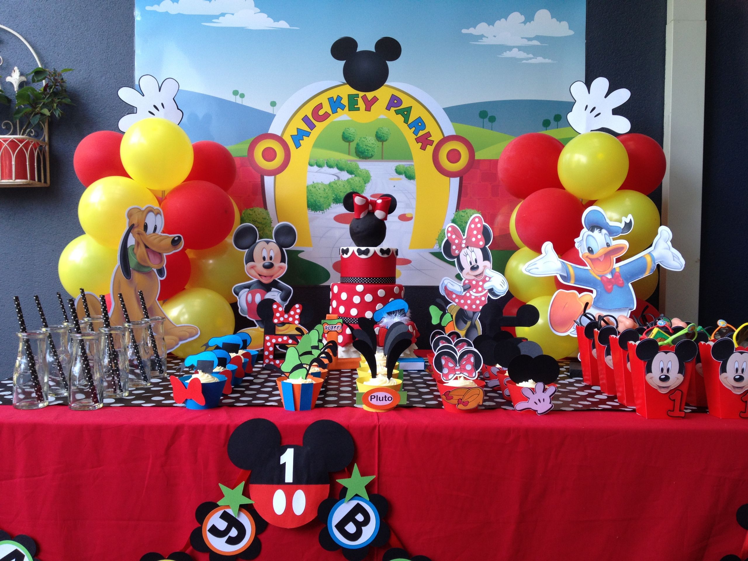 Mickey Mouse Clubhouse Birthday Party Decorations
 How to plan a Mickey Mouse Birthday party celebration for