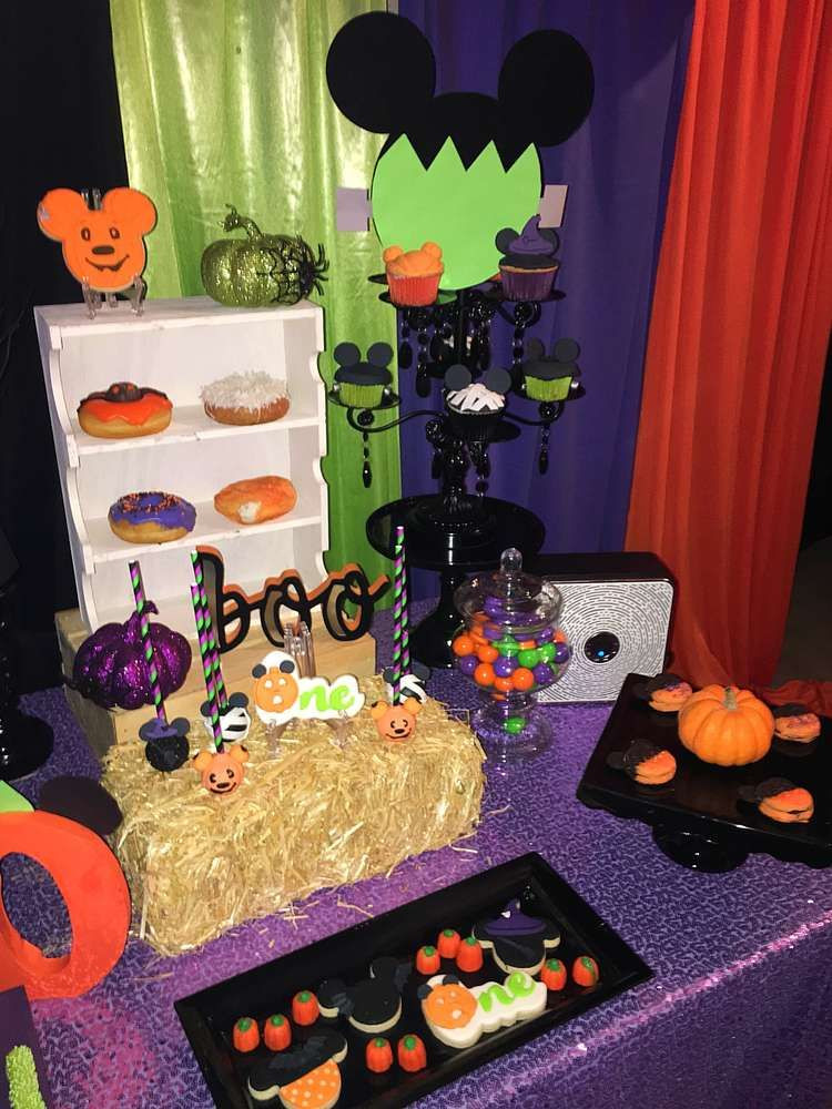 Mickey Mouse Halloween Party Ideas
 Mickey Mouse Birthday Party Ideas