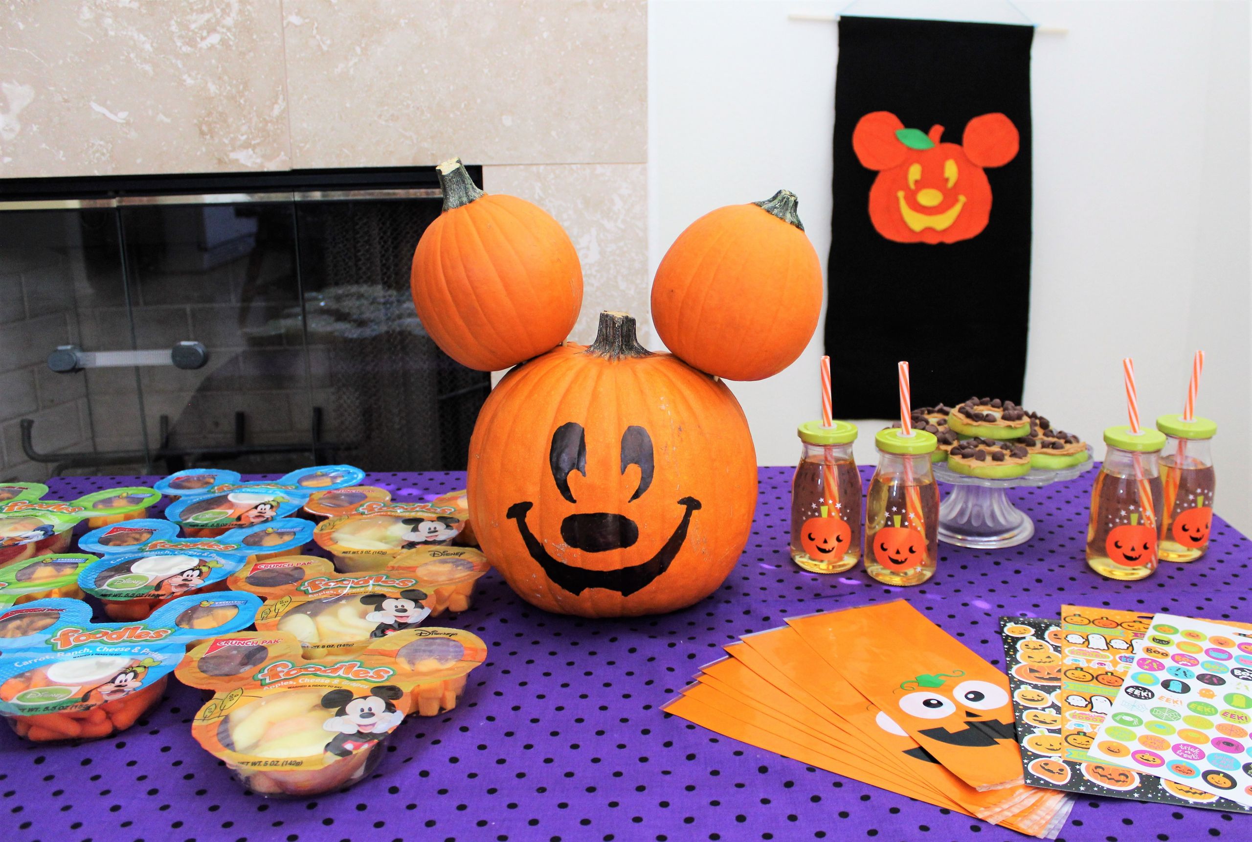 Mickey Mouse Halloween Party Ideas
 7 Steps to Throwing the Perfect Mickey Themed Halloween