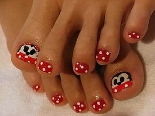 Mickey Mouse Toe Nail Art
 Mickey and Minnie Mouse Toe Nail Art