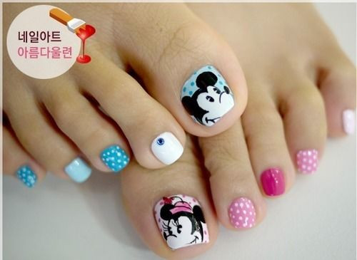 Mickey Mouse Toe Nail Art
 Mickey and Minnie Mouse Toe Nail Art