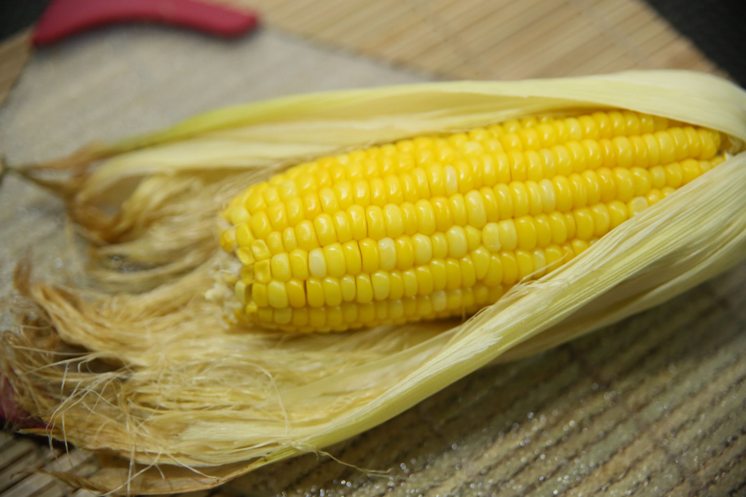 Microwave Corn In Husk
 How to Microwave Corn in Its Husk 6 Steps with