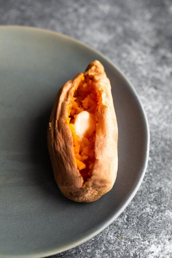 Microwave Sweet Potato Recipe
 How to Cook a Sweet Potato in the Microwave