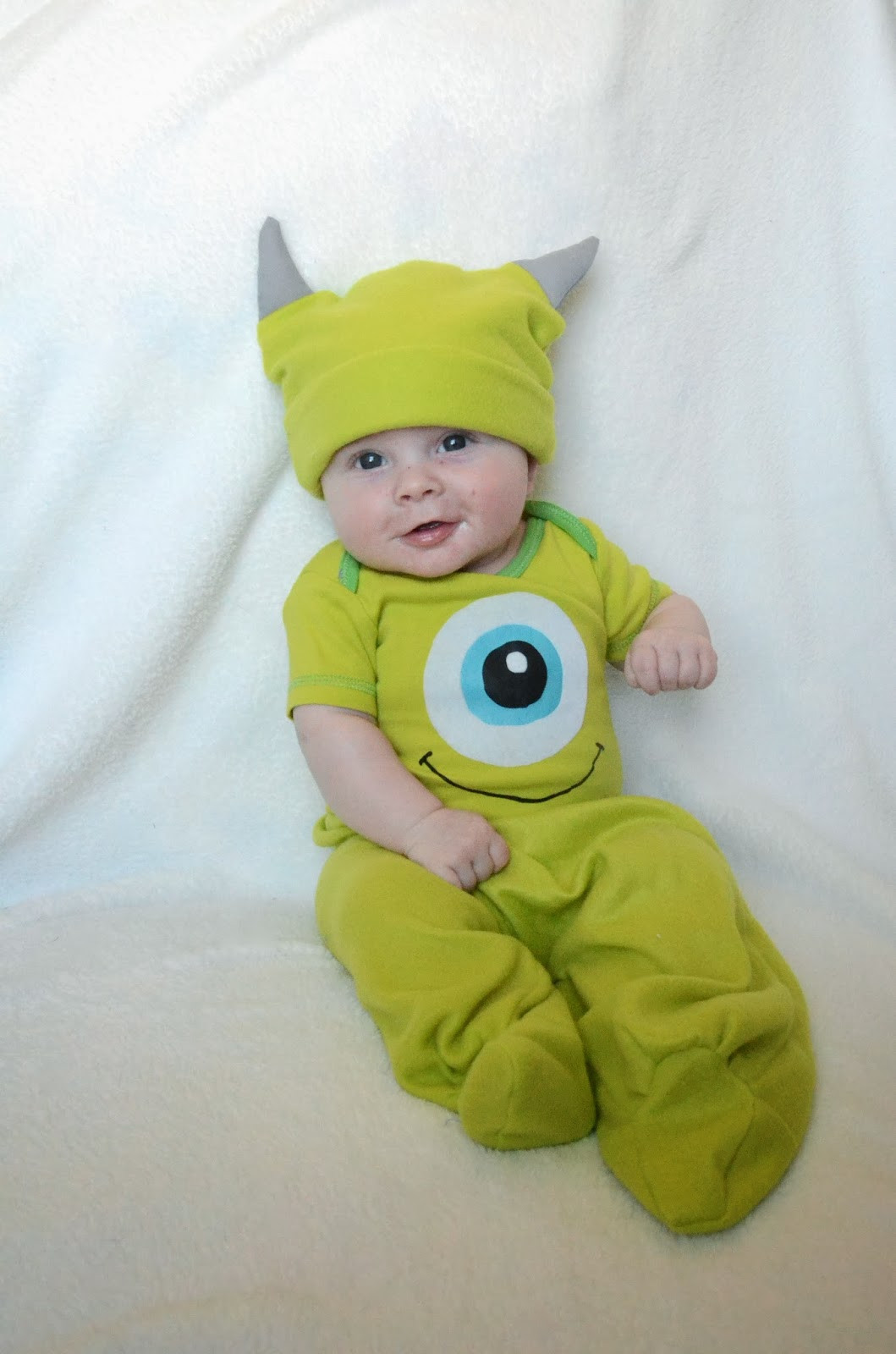 Mike Wazowski Costume DIY
 Pitcher Family Adventures Mike Wazowski Costume