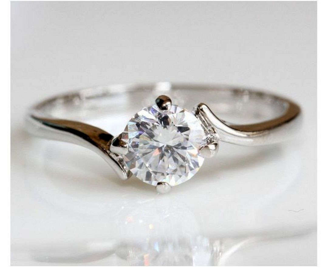 Minimalist Wedding Rings
 50 Best Minimalist Engagement Rings with Simple Designs