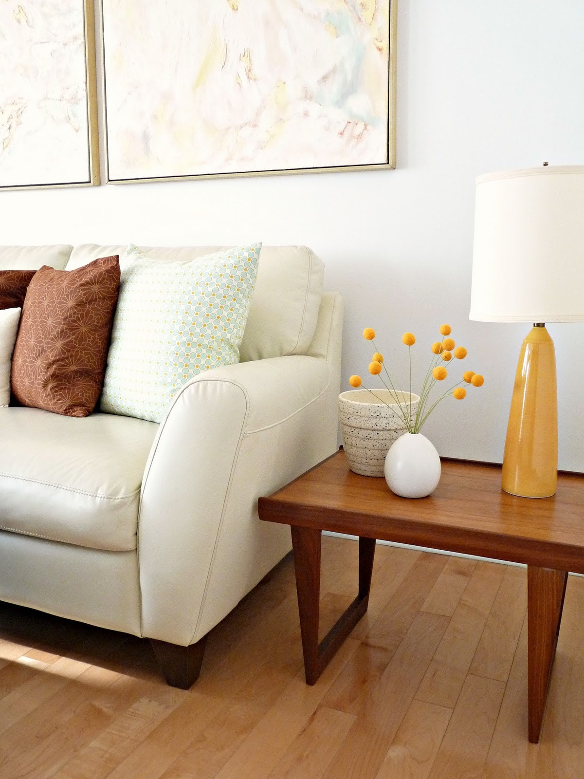 Modern Lamps For Living Room
 Best Table Lamps for Living Room Lighting Ideas