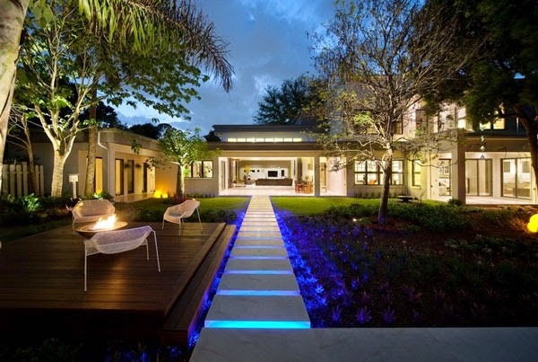 Modern Landscape Lights
 Create Your Modern Garden with Lighting Design Garden