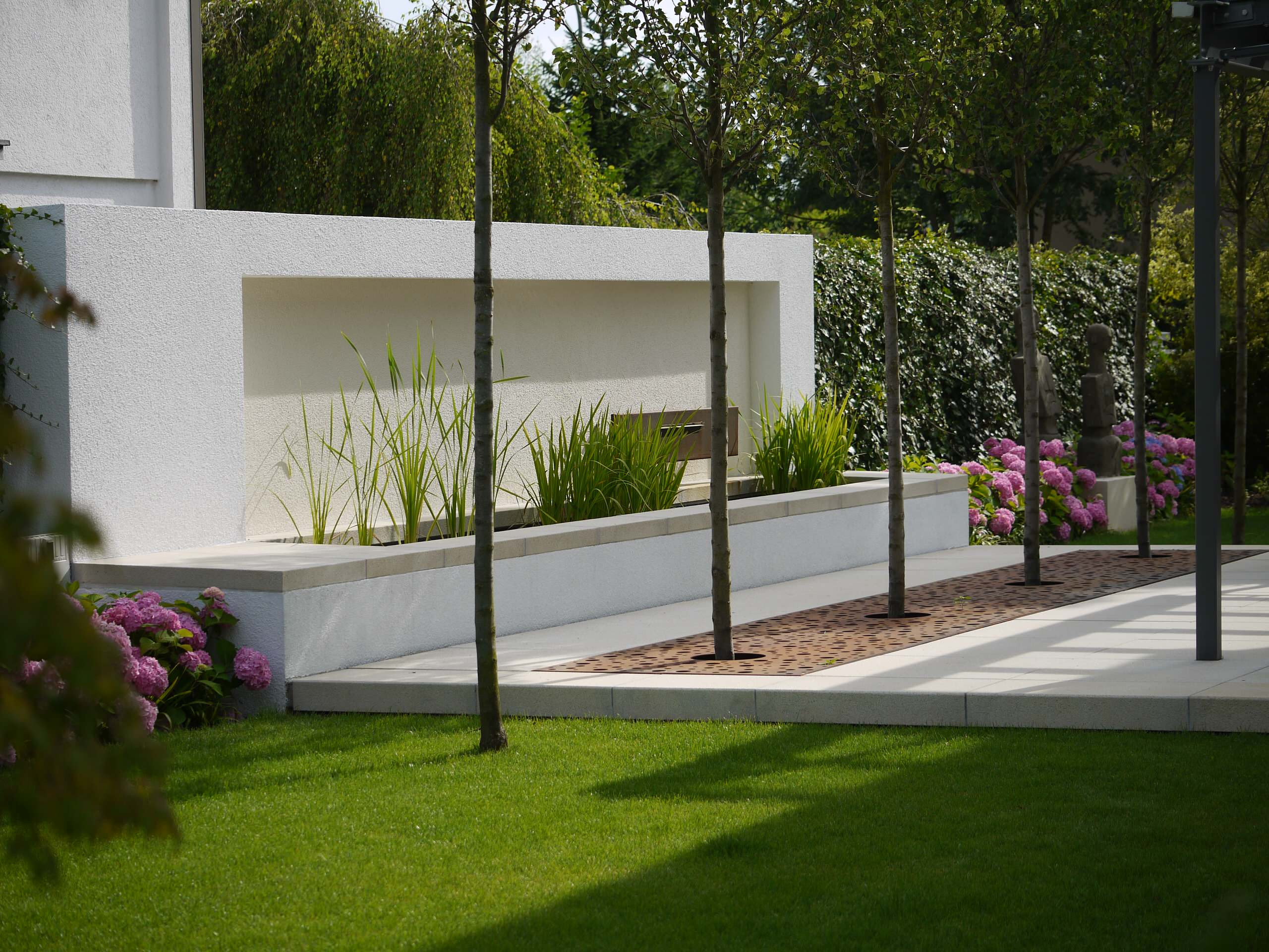 Modern Outdoor Landscape
 16 Delightful Modern Landscape Ideas That Will Update Your