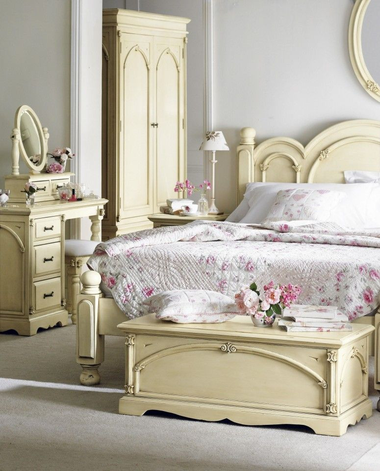 Modern Shabby Chic Bedroom
 Interior Design Styles Beautiful Victorian Themed Shabby