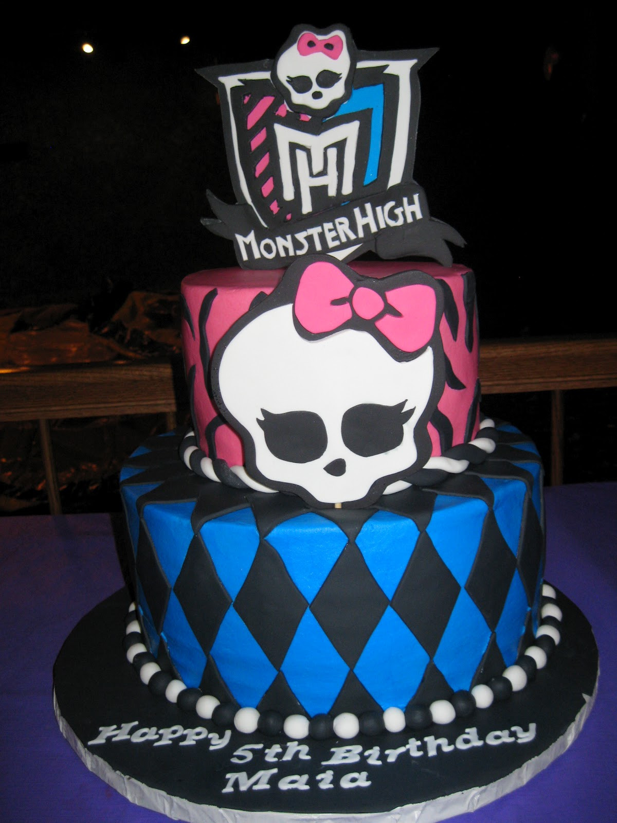 Monster High Birthday Cake
 25 Monster High Cake Ideas and Designs EchoMon