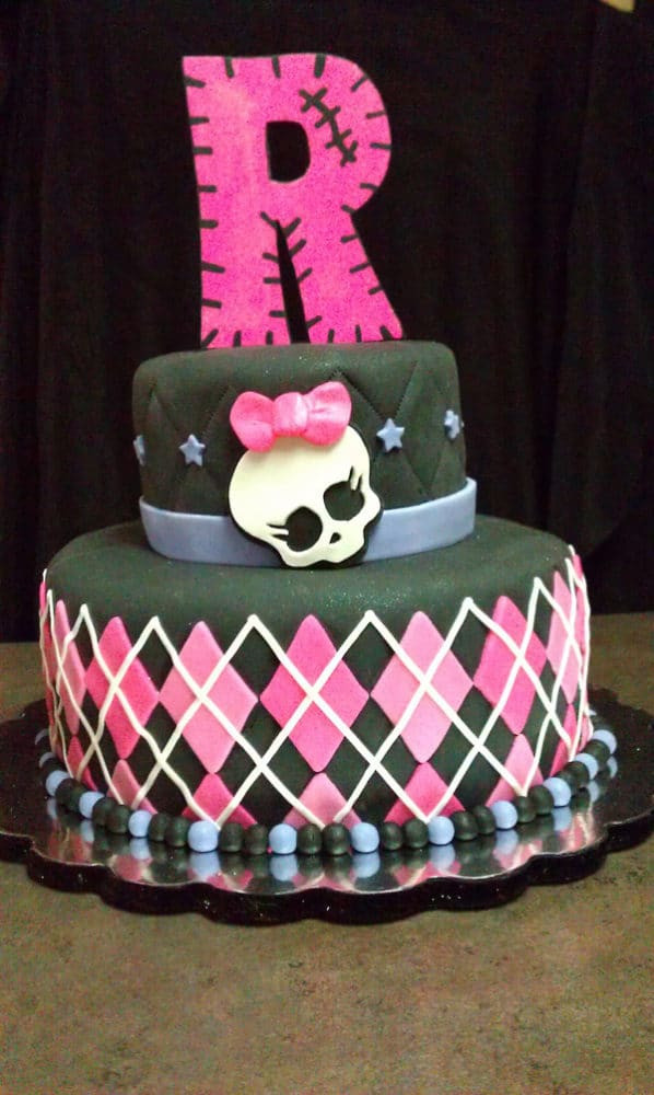 Monster High Birthday Cake
 10 Cool Monster High Cakes Pretty My Party