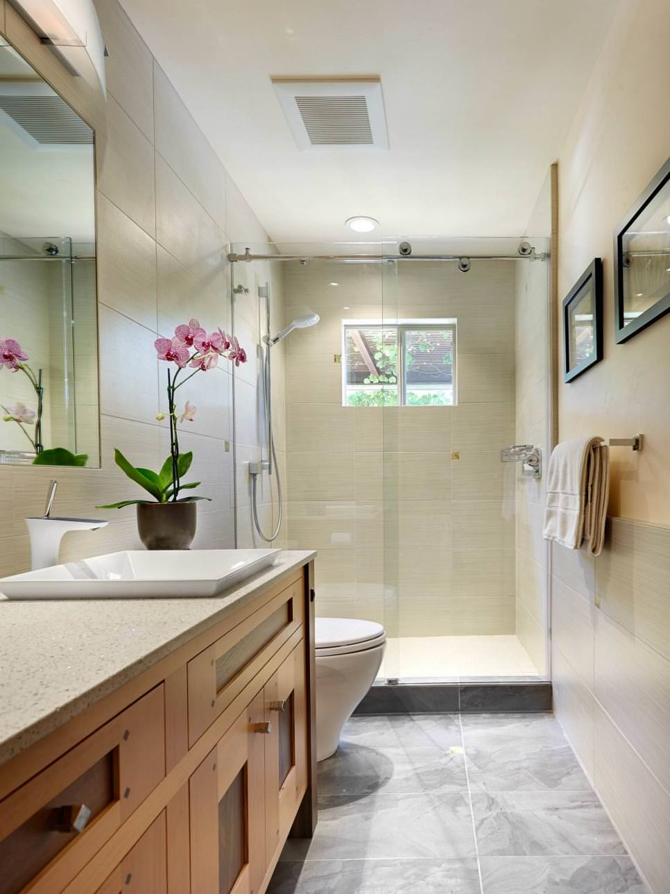 Narrow Master Bathroom
 25 Narrow Bathroom Designs Decorating Ideas