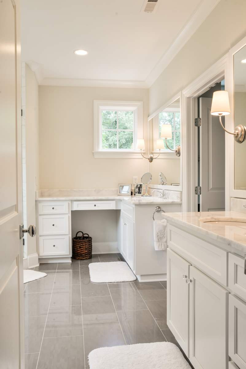 Narrow Master Bathroom
 Narrow Master Bathroom Layout