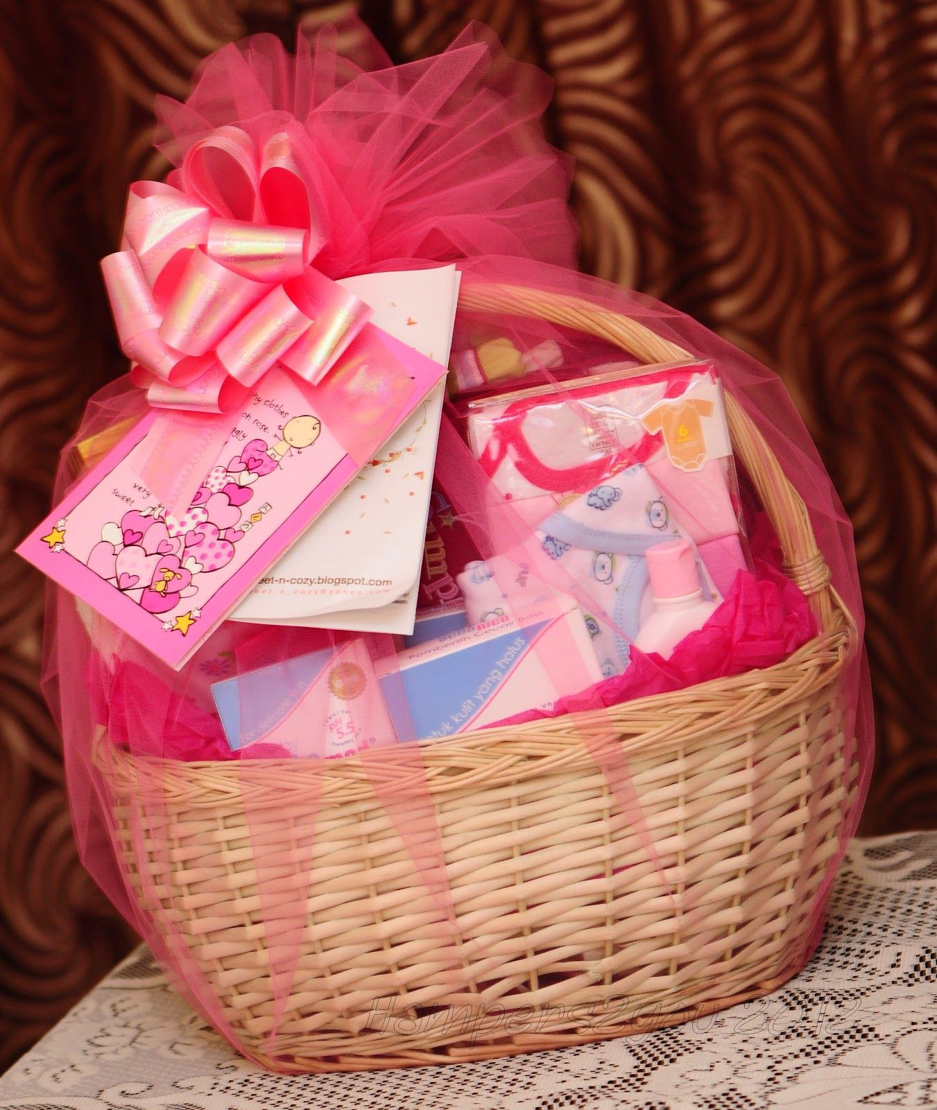 New Baby Gift Basket Ideas
 Baby Gift Baskets for Newborn Girl